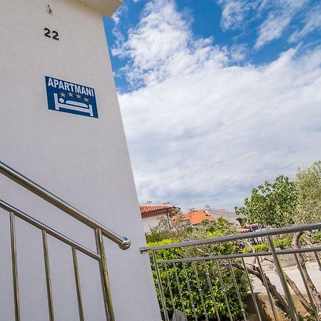 Beljan Apartments Кърк Екстериор снимка